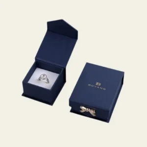 Custom Engagement Ring Box​es